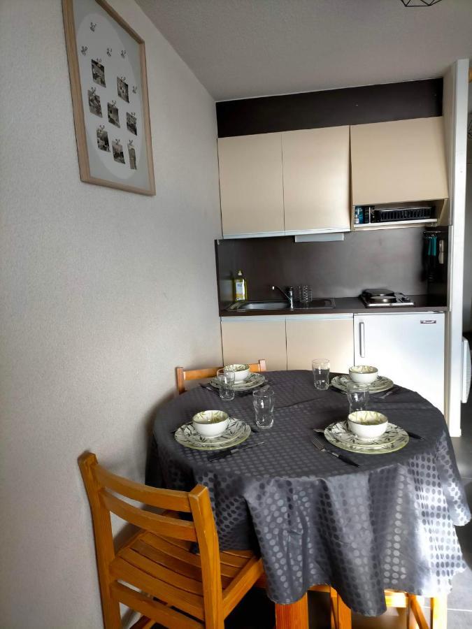 Appartement Situe En Plein Centre A Deux Pas Des Pistes. 贝斯和圣阿纳斯泰斯 外观 照片